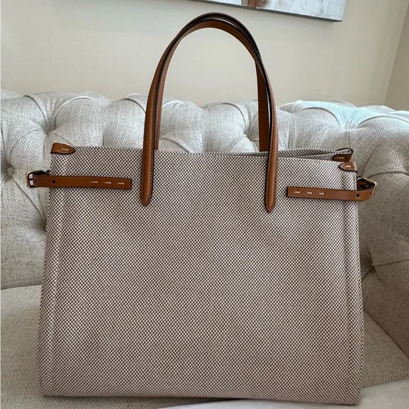 Auth. Valentino Garavani Antibes Tote - New Condition - Picture 4 of 15